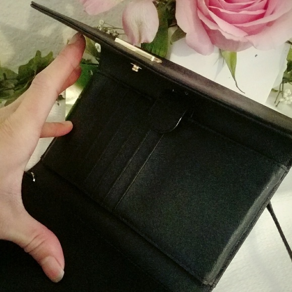 Brand new with tag Kate Spade Crossbody - Picture 3 of 5